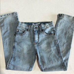 Wrangler Retro Boy’s size 10 Slim Straight. Light wash Blue Jeans!